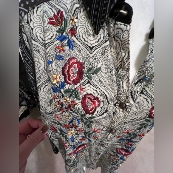 Aratta Silent Journey Little Secrets Shirt, floral, embroidered, burnout, EUC, L - Picture 10 of 15